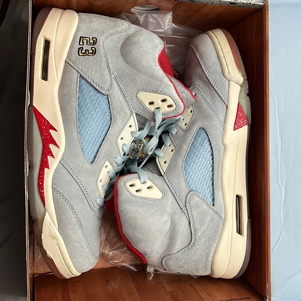 Jordan 5 Trophy Room